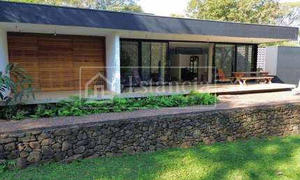 Casa para Venda em Brotas, Bela Vista, 2 dormitórios, 2 suítes, 4 banheiros, 15 vagas