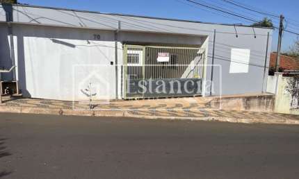 Casa para Venda em Brotas, Centro, 2 dormitórios, 2 suítes, 4 banheiros, 2 vagas