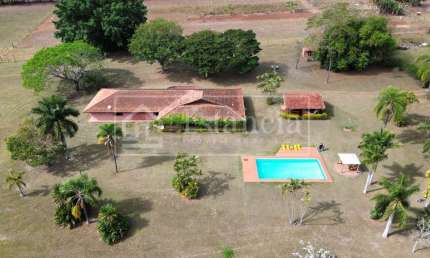 Casa para Venda em Brotas, Santa Cruz, 5 dormitórios, 5 suítes, 8 banheiros, 3 vagas