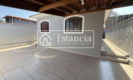 Casa para Venda em Brotas, Planalto, 4 dormitórios, 2 banheiros, 2 vagas