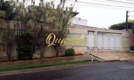 Casa térrea à venda, 3 dormitórios, 1 suíte, edícula, quadra, gourmet, Jardim Regina, Indaiatuba.
