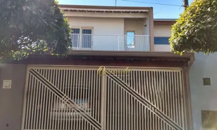 Sobrado à venda, 4 quartos, planejados, quintal, Jardim Adriana, Indaiatuba.