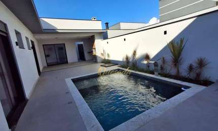 Casa térrea nova à venda, 3 suítes, piscina, Condomínio Piemonte, Indaiatuba.