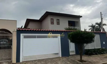 Sobrado semi novo, à venda, 4 suítes, escritório, planejados, Vila Avaí, Indaiatuba.