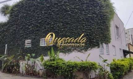 Casa assobradada à venda, 2 dormitórios, piscina, quintal amplo, Jardim Santiago, Indaiatuba.