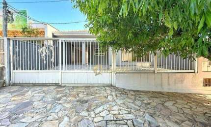 Casa térrea à venda, 3 dormitórios, 1 suíte, planejados, piscina, Jardim do Sol, Indaiatuba.