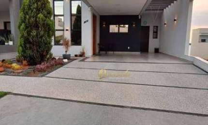 Casa térrea semi nova, à venda, 3 quartos, 1 suíte, planejados, piscina, Condomínio Mantova, Indaiatuba.