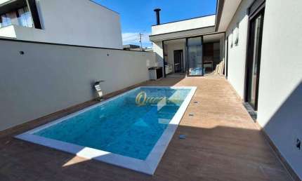 Casa térrea nova à venda, 3 suítes, piscina, planejados, Condomínio Piemonte, Indaiatuba.