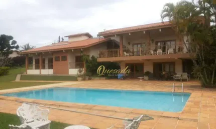Chácara à venda, 3 suítes, piscina, quintal, lareira, Condomínio Mosteiro de Itaici, Indaiatuba.