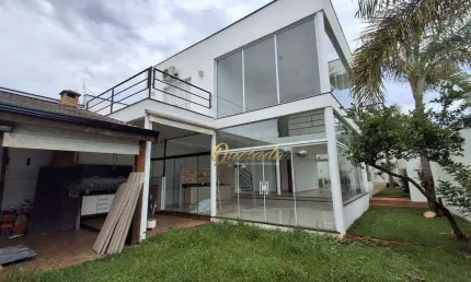 Sobrado à venda, 4 dormitórios, 1 suíte, ar-condicionado, Jardim Regente, Indaiatuba.