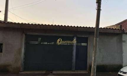 Casa térrea à venda, 3 dormitórios, 1 suíte, quintal, Centro, Indaiatuba.