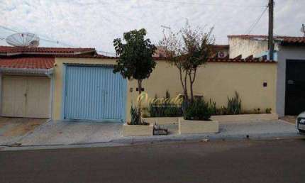 Casa térrea à venda, 3 dormitórios, edícula, piscina, área gourmet, Vila Maria, Indaiatuba.