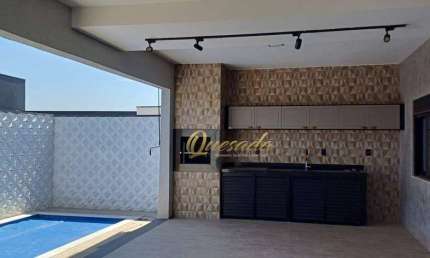 Sobrado mobiliado, à venda, 3 suítes, planejados, piscina, Condomínio Mantova, Indaiatuba.