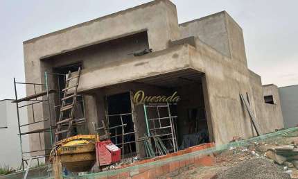 Casa térrea em construção, à venda, 3 suítes, planejados, Condomínio Gran Reserve, Indaiatuba.