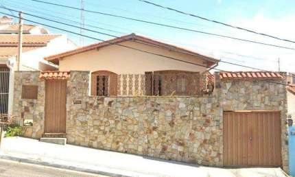Casa térrea à venda, 3 dormitórios, edícula, Jardim Itamaracá, Indaiatuba.