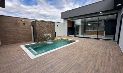Casa térrea nova, à venda, 3 suítes, planejados, piscina, escritório, Condomínio Maria Cândida, Indaiatuba.