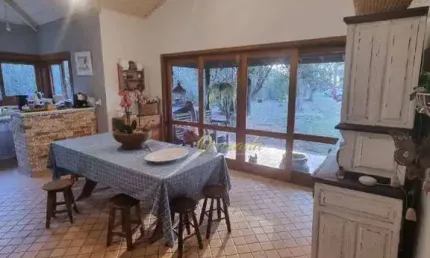 Chácara à venda, 4 quartos, piscina, poço, Condomínio Vale das Laranjeiras, Indaiatuba.