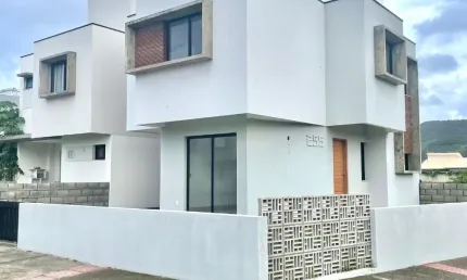 Lindo sobrado, no Loteamento Pedra Branca em Garopaba