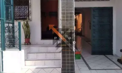 Galpão 420 m² de área construída 7 salas, 3 banheiros e vestiário para locação na mooca
