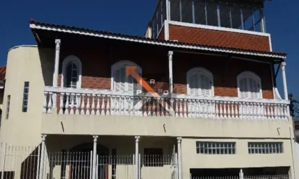 Lindo imóvel em Estilo Colonial - 4 dorms sendo 2 suítes - 4 vagas - terraço - salão de festas - estuda permuta - São Caetano do Sul
