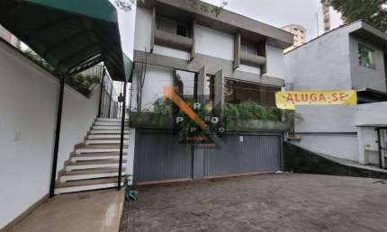 Casa Comercial para locação, Indianópolis, com Quintal e Churrasqueira