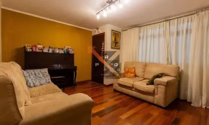 Metrô Arthur Alvim, 140 m² de área útil, 3 amplos dormitórios, sala para dois ambientes, 2 banheiros, 2 vagas de garagem cobertas, quintal