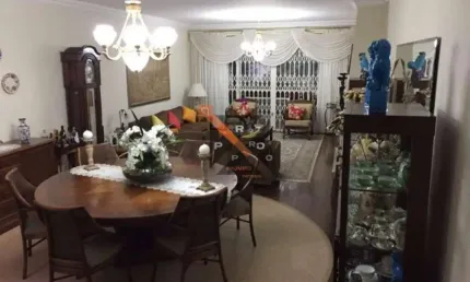 SOBRADO ALTO PADRÃO - 500M² TERRENO - 423M² CONSTRUÍDOS - 4 SUÍTES 6 VAGAS - JARDIM - QUINTAL - FARTO COMÉRCIO - LOCALIZAÇÃO NOBRE - BROOKLIN VELHO