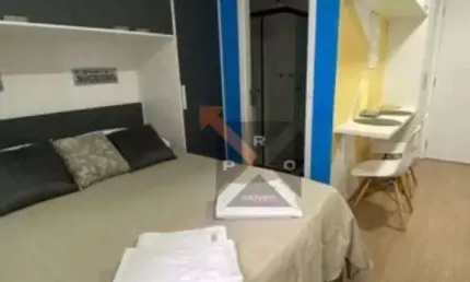 APTO METRÔ BRÁS - 1 dormitório, cozinha, 1 Wc, armários em todos os ambientes, piso laminado no quarto e na sala, teto com gesso, piso em porcelanato