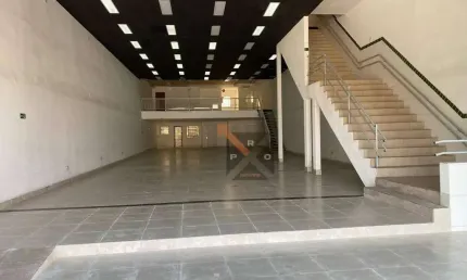 GALPÃO - PRÉDIO COMERCIAL - ELEVADOR - 350M² DE VÃO LIVRE - 100M² MEZANINO - 350M² ANDAR SUPERIOR - METRÔ ARTUR ALVIM