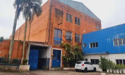 Barracão / Galpão / Depósito com 10 salas à venda na Travessa Ana Néri, 75, Centro, Embu das Artes