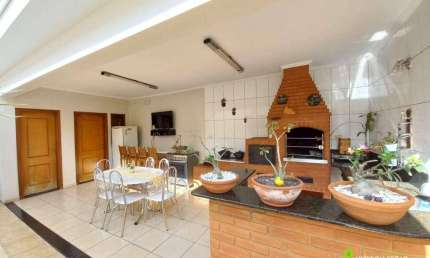 Casa com 3 quartos à venda na Rua Santo Siviero, Jardim São Pedro, Araras