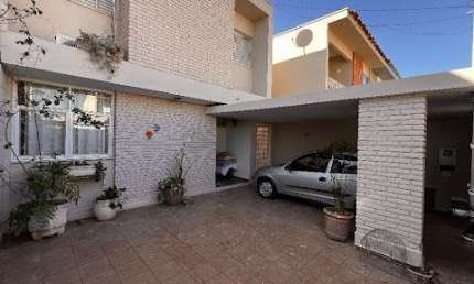 Casa com 3 quartos à venda na Rua Colômbia, Centro, Araras
