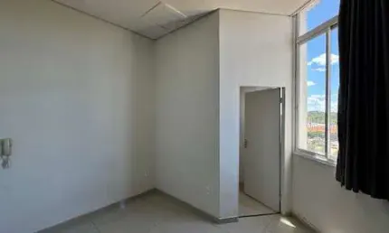 Sala comercial para locação em Pirassununga, com excelente localização, ideal para você que quer montar seu escritório.