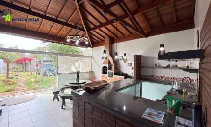 Casa com 3 quartos para alugar na Rua Dom Pedro II, Jardim Eldorado, Pirassununga