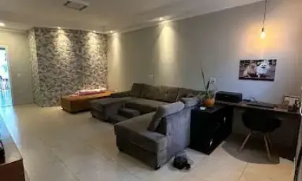 Casa com 3 quartos à venda na Rua Alessandro Volta, Centro, Araras