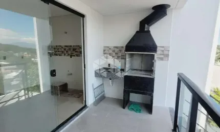 Casa geminada loteamento maria honorata com duas suítes
