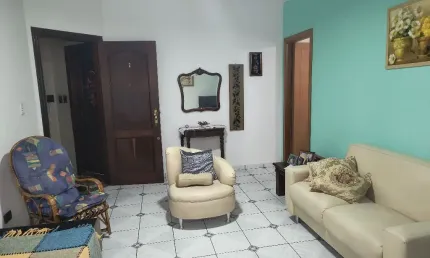 Lindo apartamento de 1 dormitório, no primeiro andar, 2 sacadas, pronto para morar!