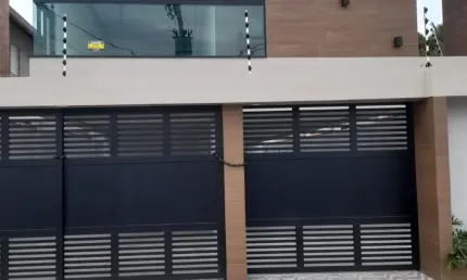 Casa em condomínio fino acabamento 2 dormitórios com 2 suites na tupi.