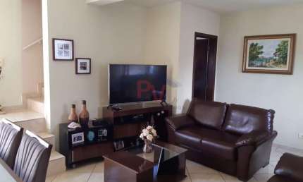 Casa 3 dormitórios para Locação em Atibaia, Jardim do Lago, 3 dormitórios, 2 suítes, 4 banheiros, 4 vagas