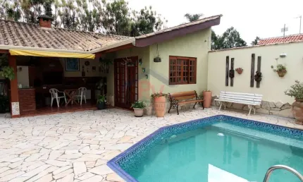 Casa Alto Padrão para Locação em Atibaia, Vila Petrópolis, 3 dormitórios, 3 suítes, 6 banheiros, 4 vagas