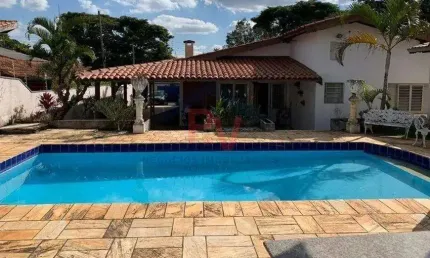 Casa 3 dormitórios para Locação em Atibaia, Loteamento Jardim Morumbi, 3 dormitórios, 3 suítes, 3 banheiros, 3 vagas