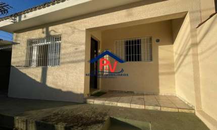 Casa 2 dormitórios para Locação em Atibaia, Jardim Alvinópolis, 2 dormitórios, 1 banheiro, 2 vagas