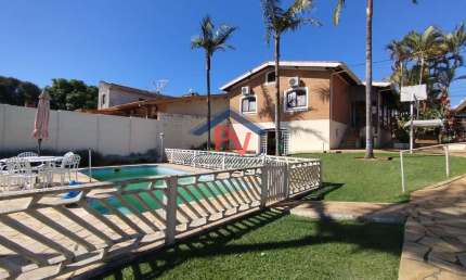 Casa 3 dormitórios para Venda em Atibaia, Alvinópolis, 3 dormitórios, 1 suíte, 4 banheiros, 4 vagas