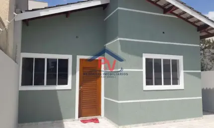 Casa Térrea para Venda em Atibaia, Nova Cerejeira, 2 dormitórios, 2 suítes, 1 banheiro, 2 vagas