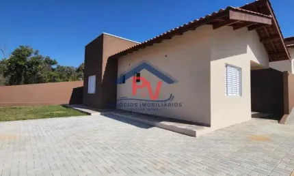 Casa Térrea para Locação em Atibaia, Ribeirão dos Porcos, 2 dormitórios, 2 suítes, 2 banheiros, 2 vagas
