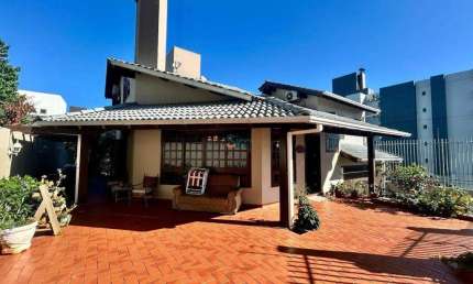 Casa com 3 quartos à venda na Rua Palmeira, Centro, Chapecó
