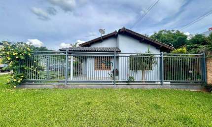 Casa com 3 quartos à venda na Rua Benjamin Constant  D, Maria Goretti, Chapecó