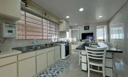 EXCELENTE CASA NO BAIRRO CRUZEIRO COM 03 DORMITÓRIOS
