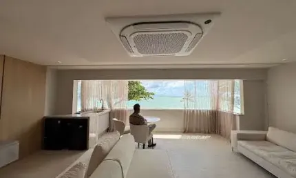 Vende-se lindo apartamento de luxo na av. boa viagem - 3 quartos + dependência compl . - 200m² - reformado e mobiliado