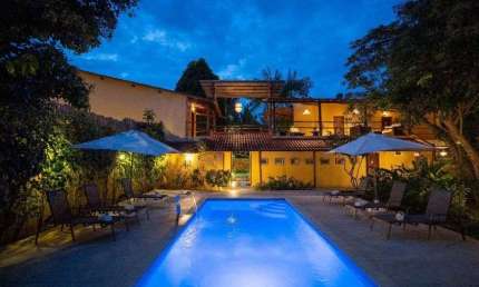 Pousada em Maraú com 12|4, 01G e 850M² e 1100M² de Terreno